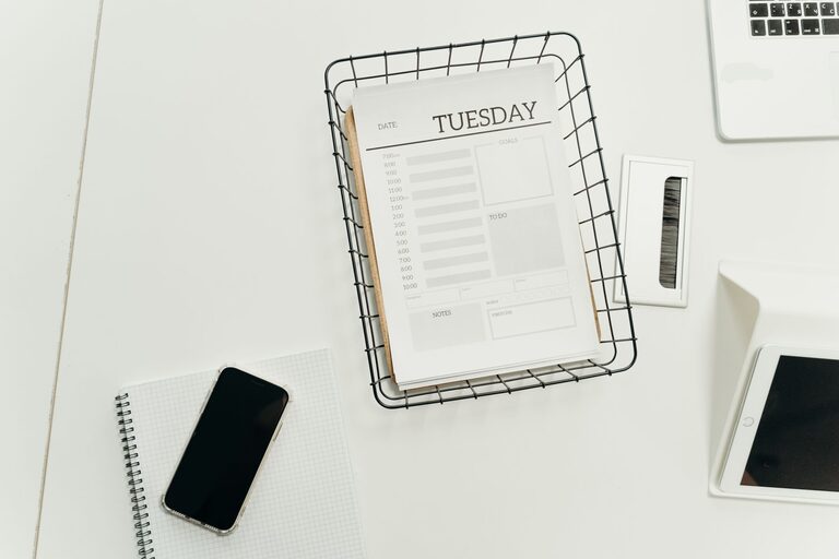 How to Keep Your Emails Under Control: Tips for a Clutter-Free Inbox